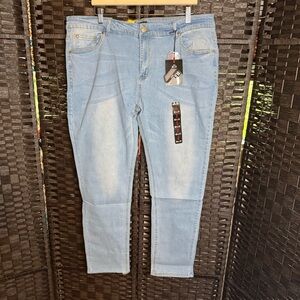 Blu Rock Denim Jeans in Light Blue Size 40 NWT